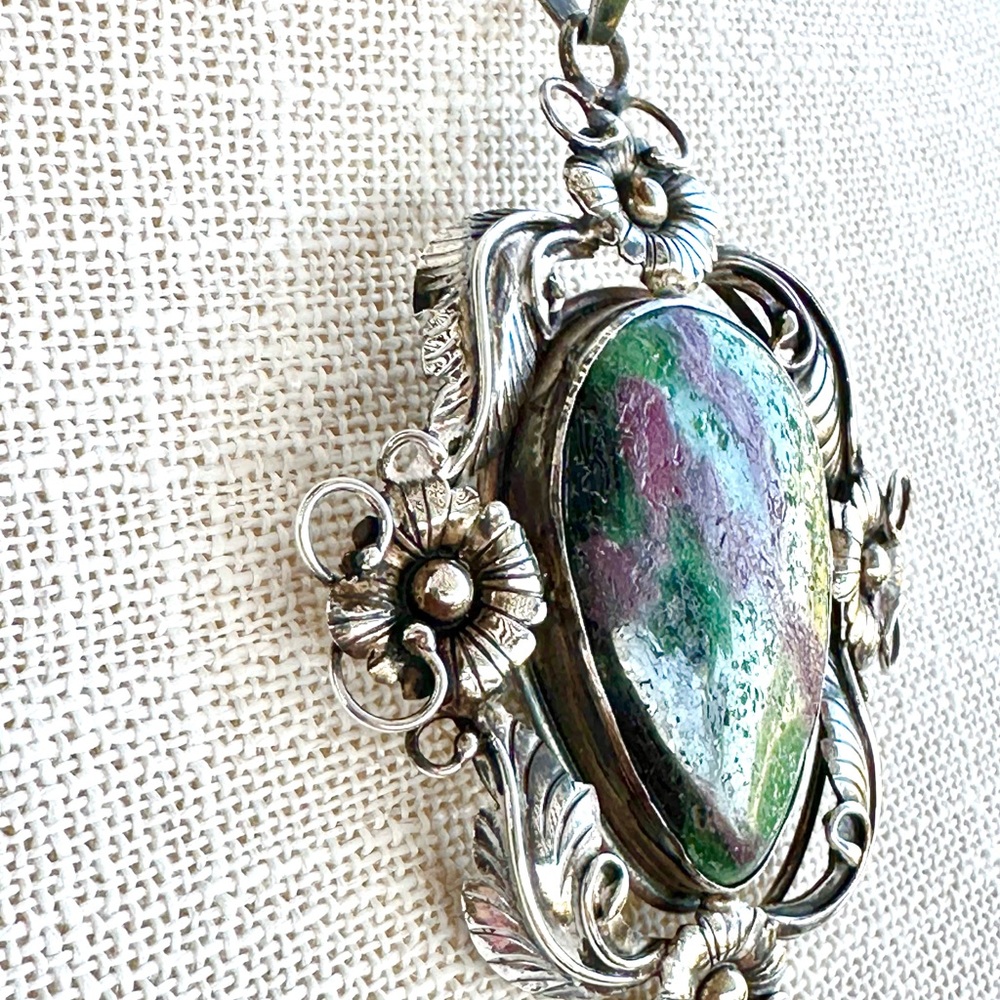 Large Gorgeous Ruby Zoisite Natural Stone Pendant… - image 4